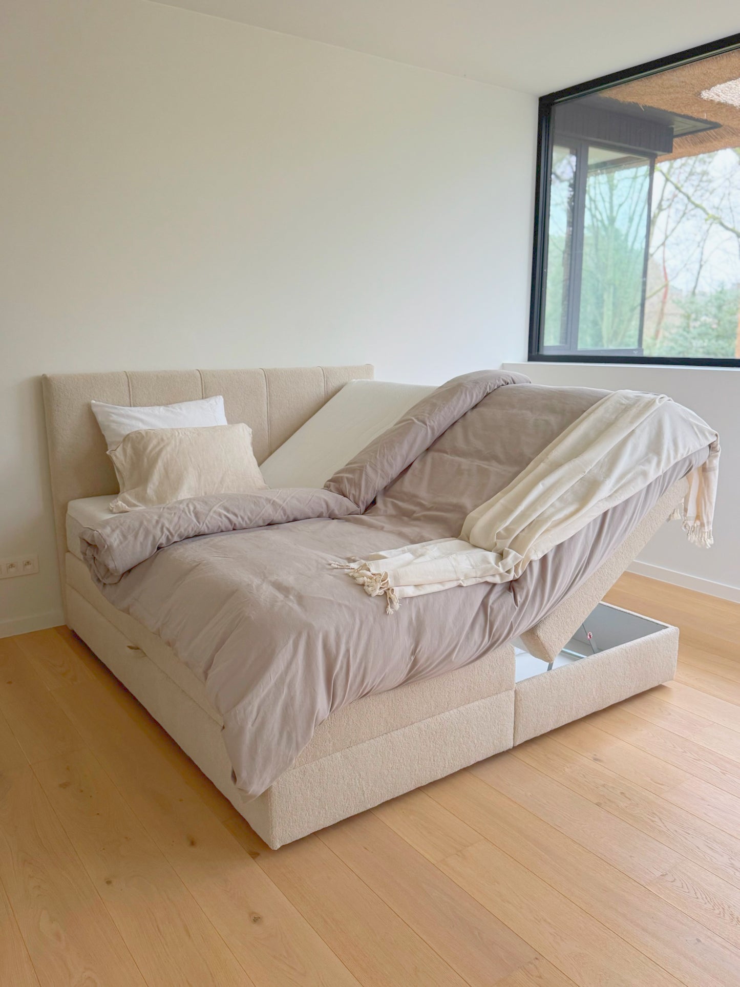 Tokyo fixed Boxspring with storage space